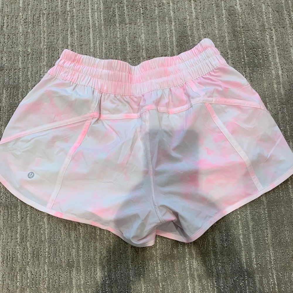 Lululemon Tracker Short V 4”